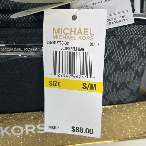Michael Kors belt bag NWT size S/M - Picture 3 of 5